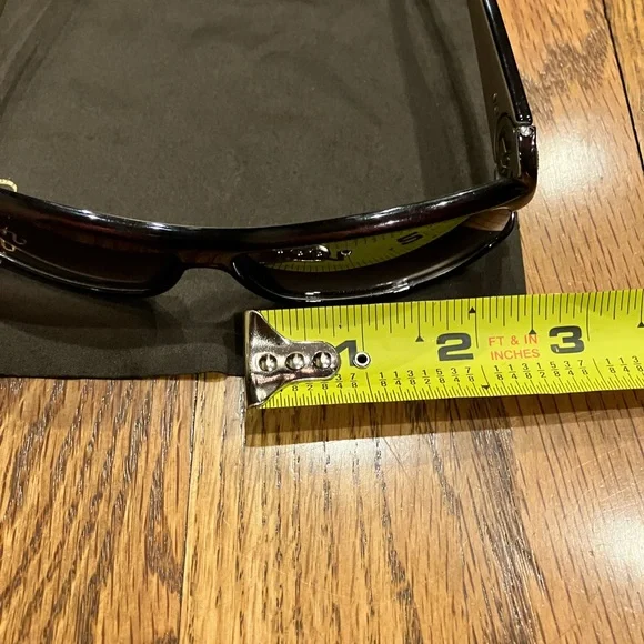 Guess | sunglasses case and cloth G logo on temple - Picture 5 of 10